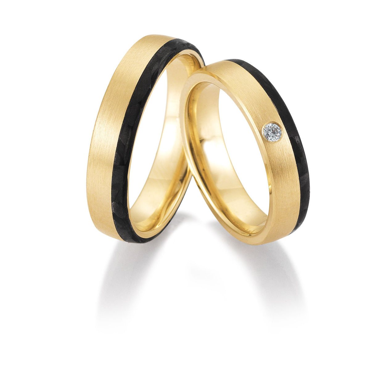 Breuning Trauringe Carbon mit einem Diamanten - 48/06506 & 48/06505